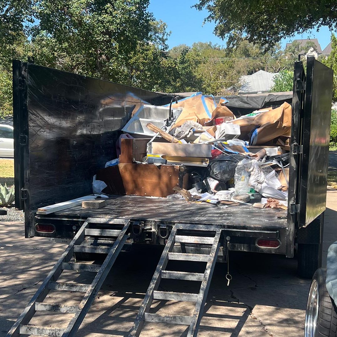 BOT-Dumpsters-trailer